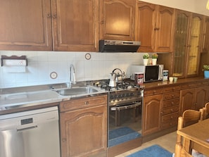 Fridge, microwave, oven, stovetop - Bnbook Trilo-San Carlo Rho Fiera (RHO)