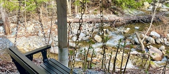 Jewel Brook Cottage- 4BR house on a tranquil flowing brook!