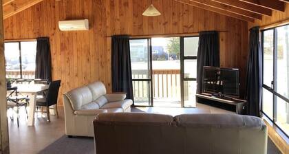 3 Bedroom Mountain View Apartment