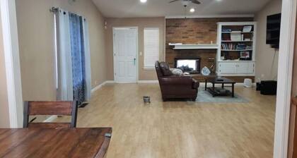 Spacious Eccentric Residential home