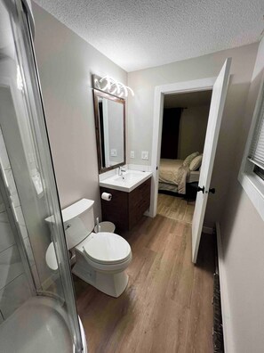 Apartment, 1 Bedroom, Patio, Garden View | Bathroom