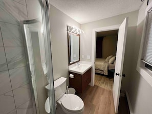 Apartamento, 1 habitación, patio, vistas al jardín | Servicios del cuarto de baño