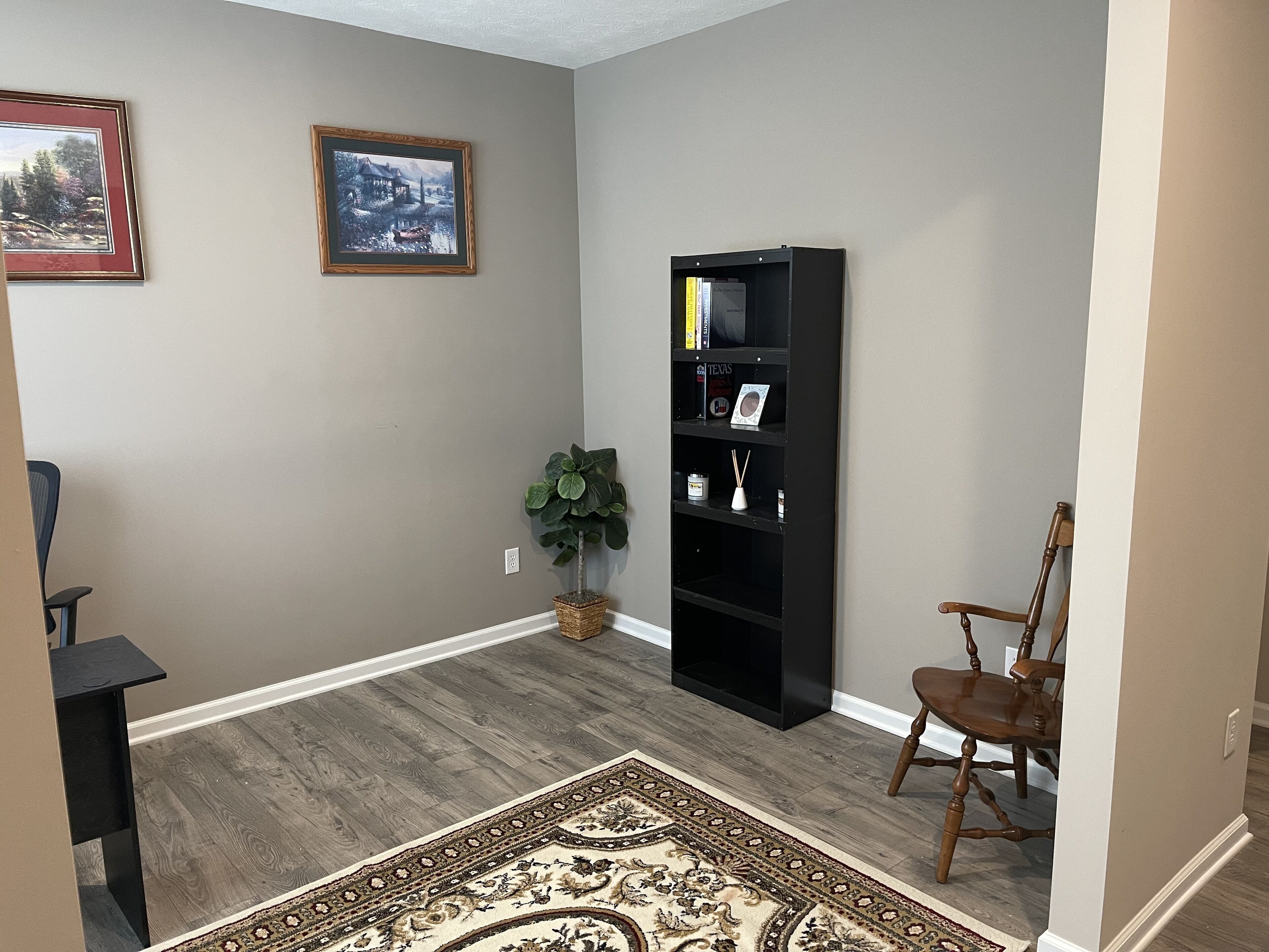 Great Home, spacious and in a quiet neighborhood, public park and swimming pool 