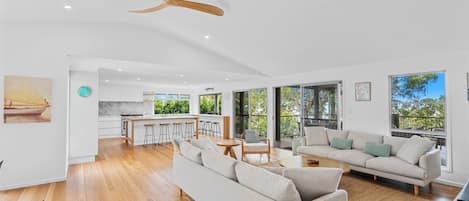 Televisión y estéreo