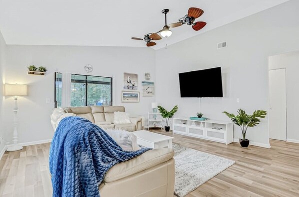 House, Multiple Beds, Patio, Garden View | Living area | TV