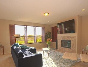 スマートテレビ、暖炉