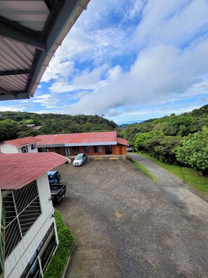 숙박 시설 구내