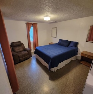 1 bedroom, iron/ironing board, bed sheets