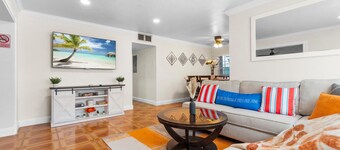 5 minutes from Hard Rock Stadium, and less than 30 minutes from South Beach