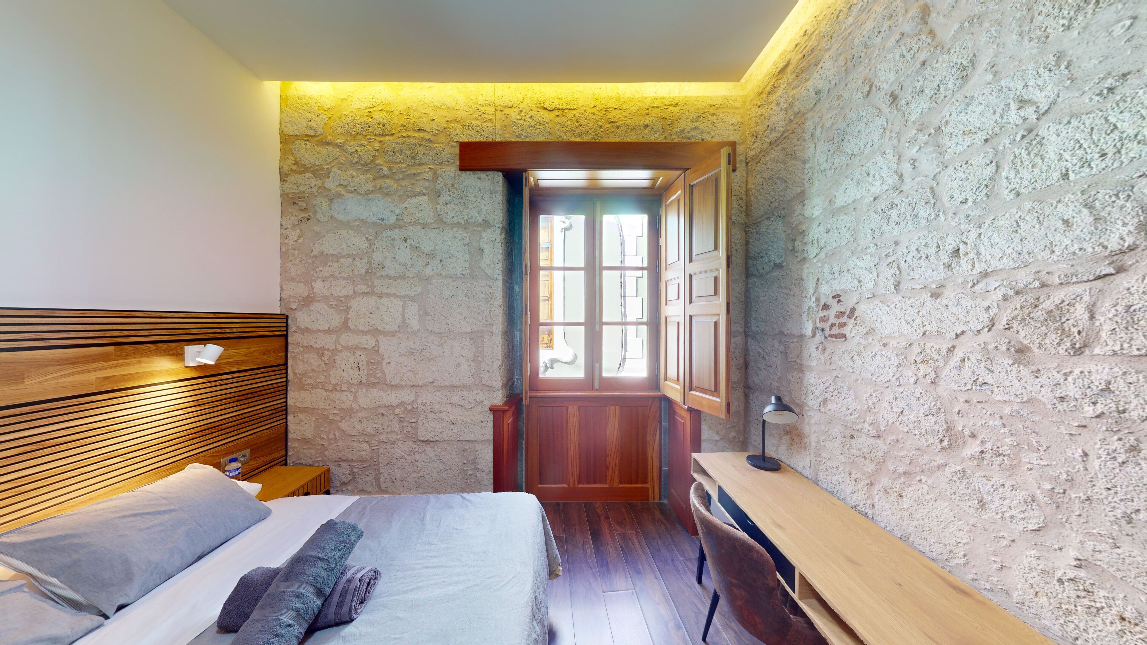 Photo - Triana Rooms EH