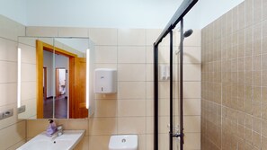 Standard-Einzelzimmer | Gemeinschaftsbad