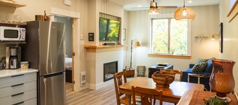 Private rural vacation home stay in Stocking Creek Park, Cowichan Valley