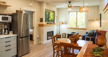 Private rural vacation home stay in Stocking Creek Park, Cowichan Valley