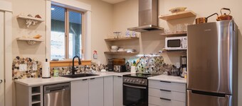 Private rural vacation home stay in Stocking Creek Park, Cowichan Valley