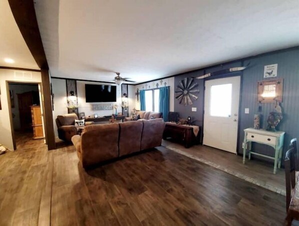 Smart-TV, DVD-Player, Videothek