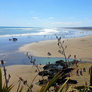 Beach - Stunning Auckland Harbour Views (Auckland)