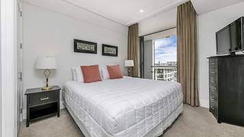 Desk, iron/ironing board, travel crib, WiFi