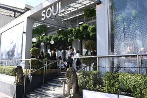 Exterior detail - Sensational Sun Sets in the Heart of the Viaduct (Auckland)