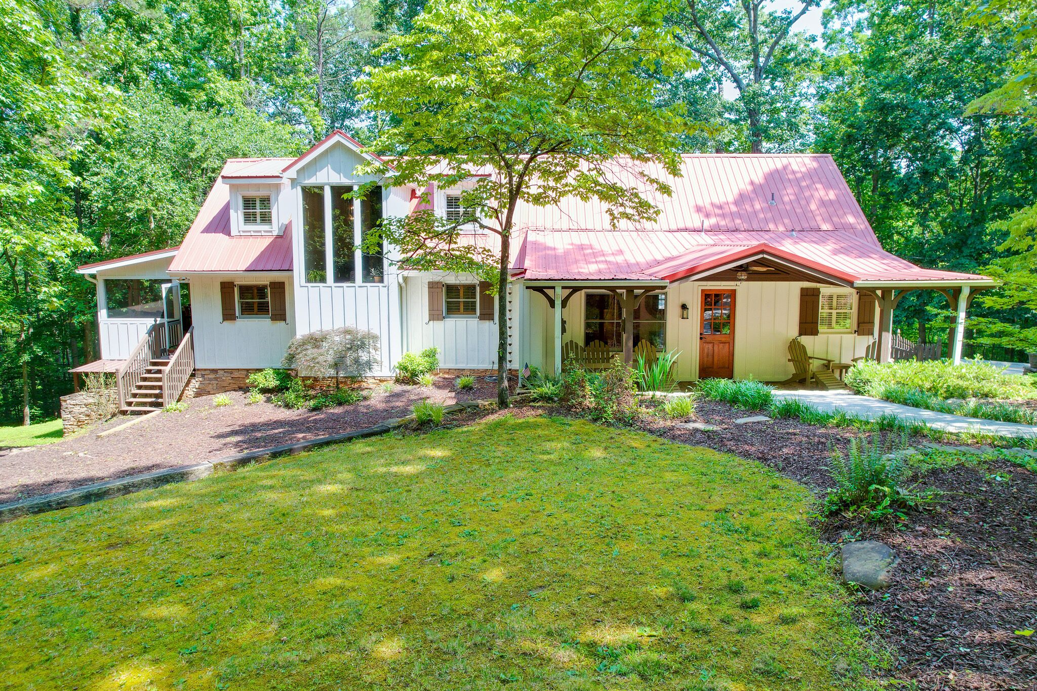 Private Farmhouse on 5 Secluded Acres 