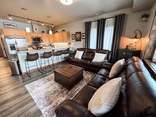 New! Beautiful Condo, Downtown Columbia Falls!