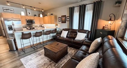 New! Beautiful Condo, Downtown Columbia Falls!