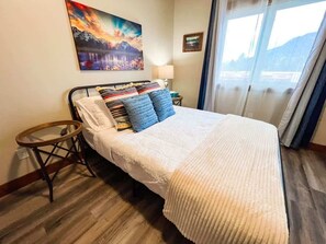 3 slaapkamers, een strijkplank/strijkijzer, wifi