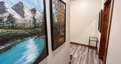 New! Beautiful Condo, Downtown Columbia Falls, Sleeps 6!