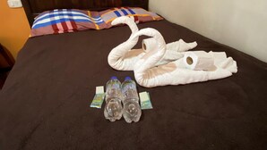Basic Double or Twin Room | WiFi (free) - Hotel del Ferrocarril  (Quetzaltenango)