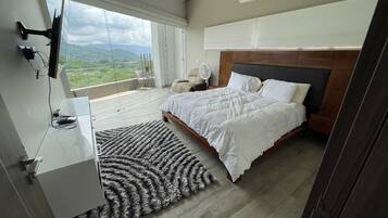 4 habitaciones, tabla de planchar con plancha, wifi y ropa de cama