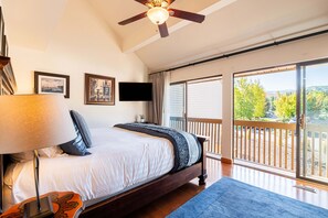 2 bedrooms, iron/ironing board, WiFi, bed sheets - Private Hot Tub, Close to Ski, Next to Recreational Center (Park City)