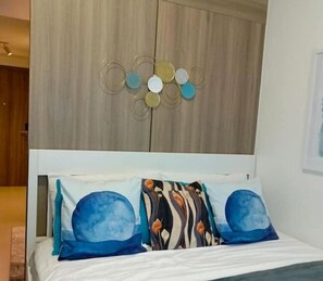 1 Schlafzimmer, Schreibtisch, Bügeleisen/Bügelbrett, kostenloses WLAN