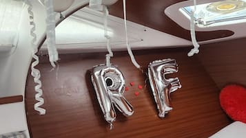 1 bedroom, in-room safe, desk, iron/ironing board