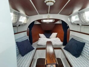 1 bedroom, in-room safe, desk, iron/ironing board