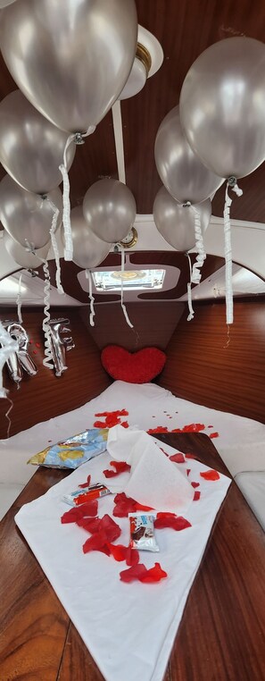 1 bedroom, in-room safe, desk, iron/ironing board