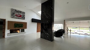 Lobby sitting area - Hotel La Cascada (Aguascalientes)