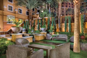 Terrace/patio - 1 Bedroom Deluxe Condo, Kitchen, Sleeps 4, at Wyndham Grand Desert Resort!! (Las Vegas)