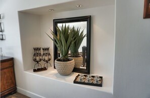 Interior - Spacious 4-bedroom suburban retreat in San Diego! Backyard, BBQ, Pool & Jacuzzi (San Diego)