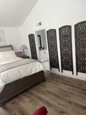 4 bedrooms, desk, iron/ironing board, WiFi - Spacious 4-bedroom suburban retreat in San Diego! Backyard, BBQ, Pool & Jacuzzi (San Diego)