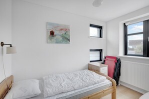 2 chambres, fer et planche à repasser, accès au Wi-Fi (inclus)