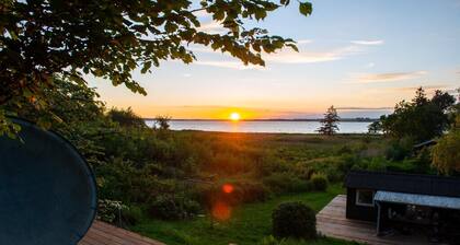 Lovely cottage with wilderness bath and view