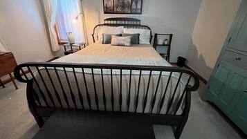 2 slaapkamers, reisbedje, gratis wifi, beddengoed