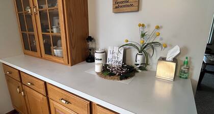 Heritage House - Orrville, OH … minutes to Amish Country!
