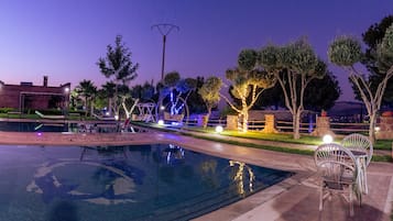 3 piscinas al aire libre