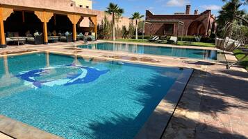 3 outdoor pools