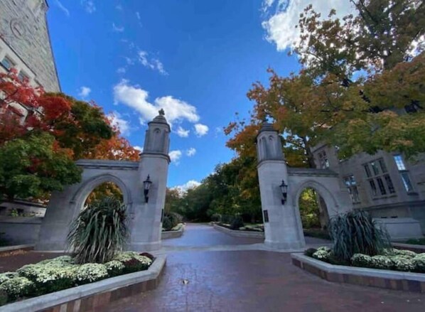 Property grounds - Modern Parkside Ranch IU • Kids • Luxury Mattress (Bloomington)