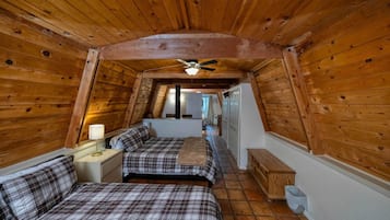 2 多间卧室、熨斗/熨衣板、免费 WiFi、床单