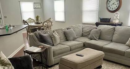 Close to UK, Keeneland and downtown. Rare Country living in the city.