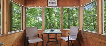 Serenity House ~ Retreat Near MKT & Vineyards