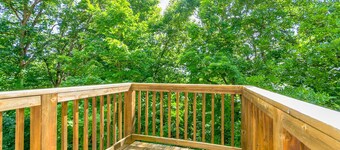 Serenity House ~ Retreat Near MKT & Vineyards