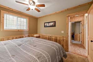 4 bedrooms, iron/ironing board, travel crib, free WiFi